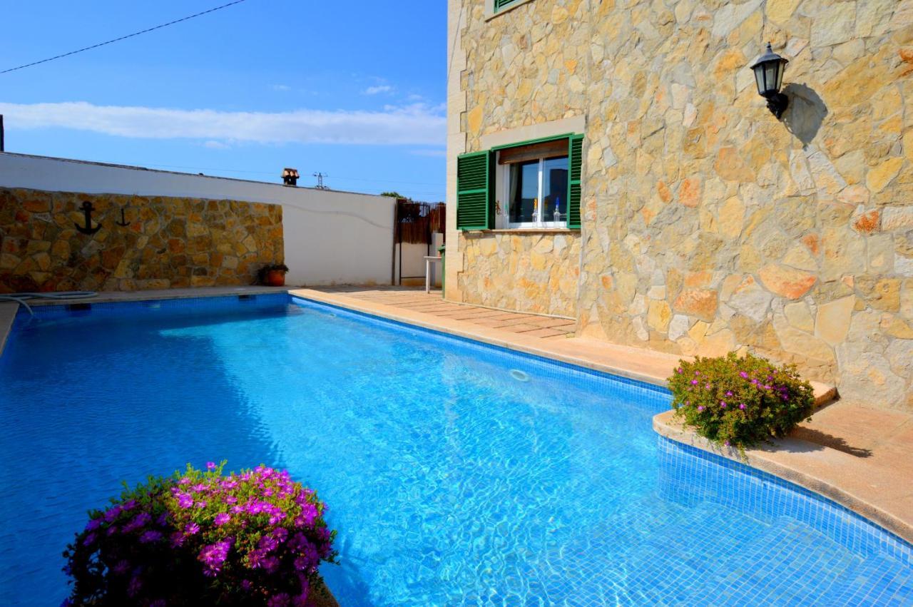 Bonito Chalet Con Piscina Cerca Del Mar Alpehytte