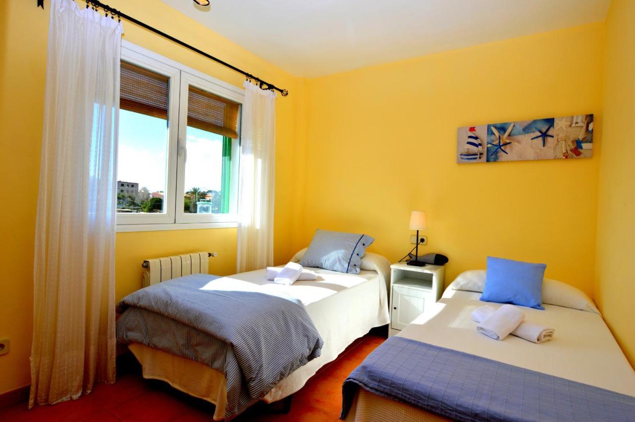 Bonito Chalet Con Piscina Cerca Del Mar Alpehytte