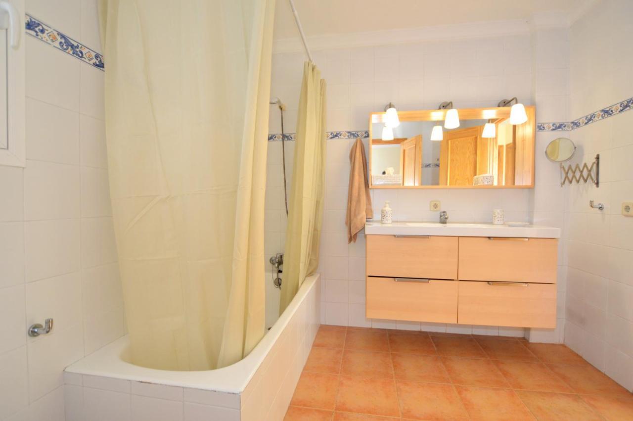 Bonito Chalet Con Piscina Cerca Del Mar Alpehytte *